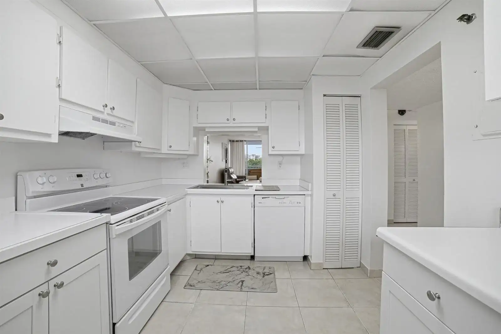 3940 Inverrary Boulevard # a, Lauderhill FL 33319 photo 5