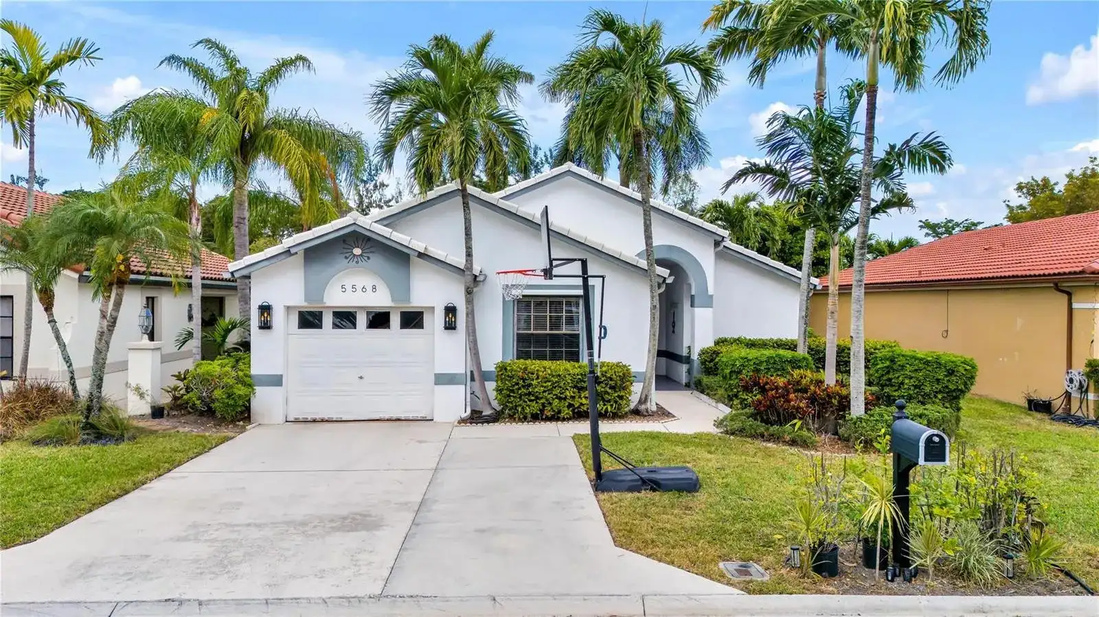 5568 American Circle, Delray Beach FL 33484 photo 3