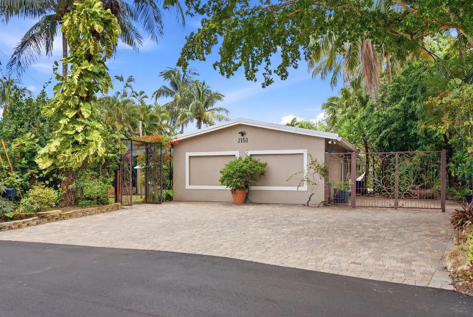 2151 SW 23rd Terrace, Fort Lauderdale FL 33312