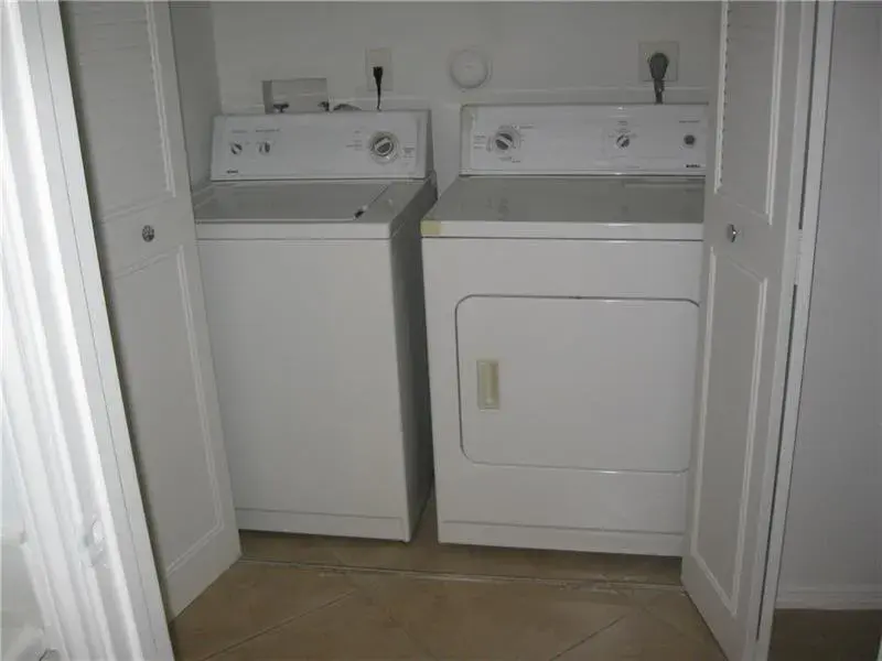 2647 NW 33rd Street # 2305, Oakland Park FL 33309