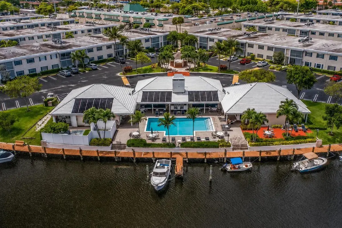 180 Cypress Club Drive # 815, Pompano Beach FL 33060