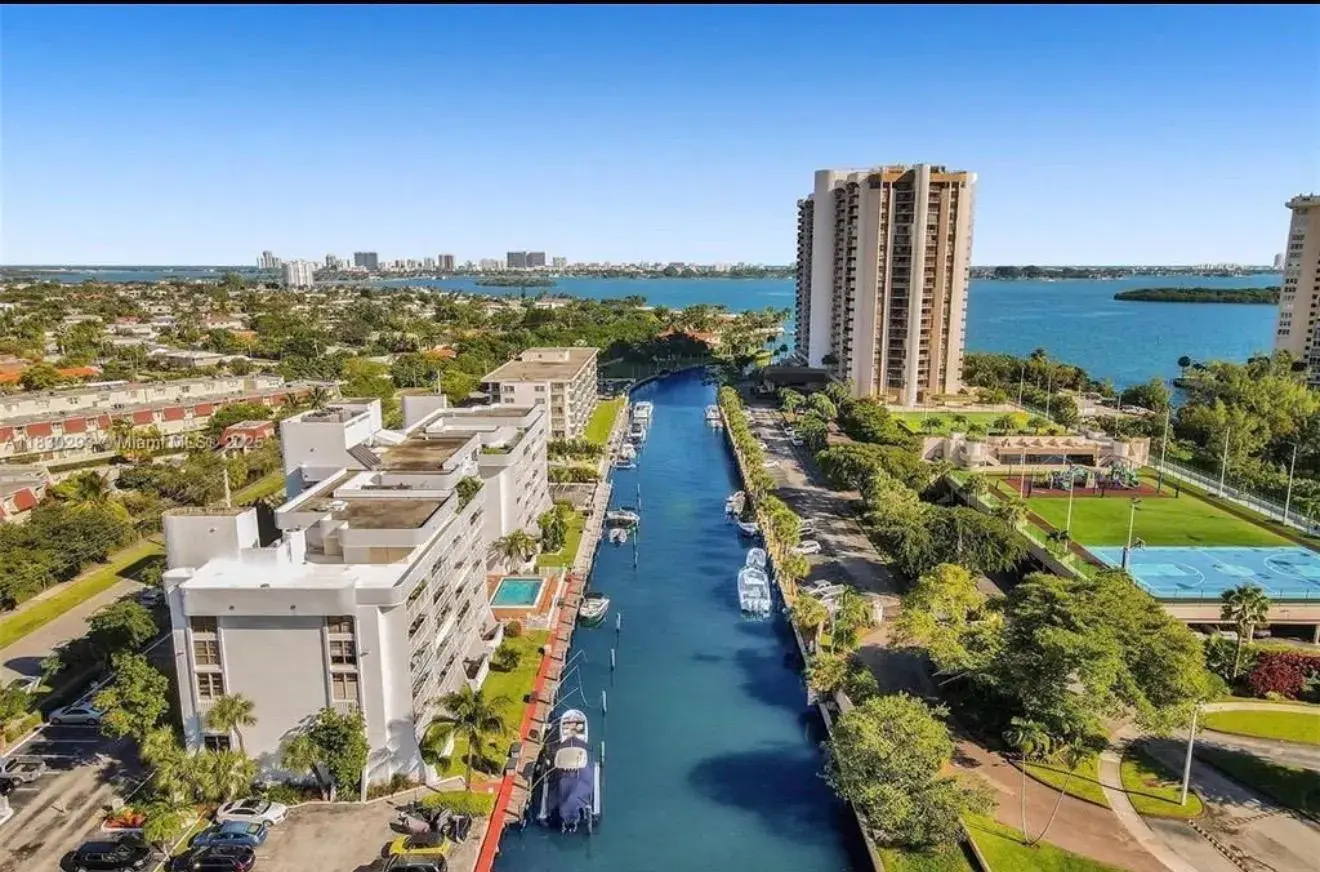 1650 NE 115th Street # 103, Miami FL 33181