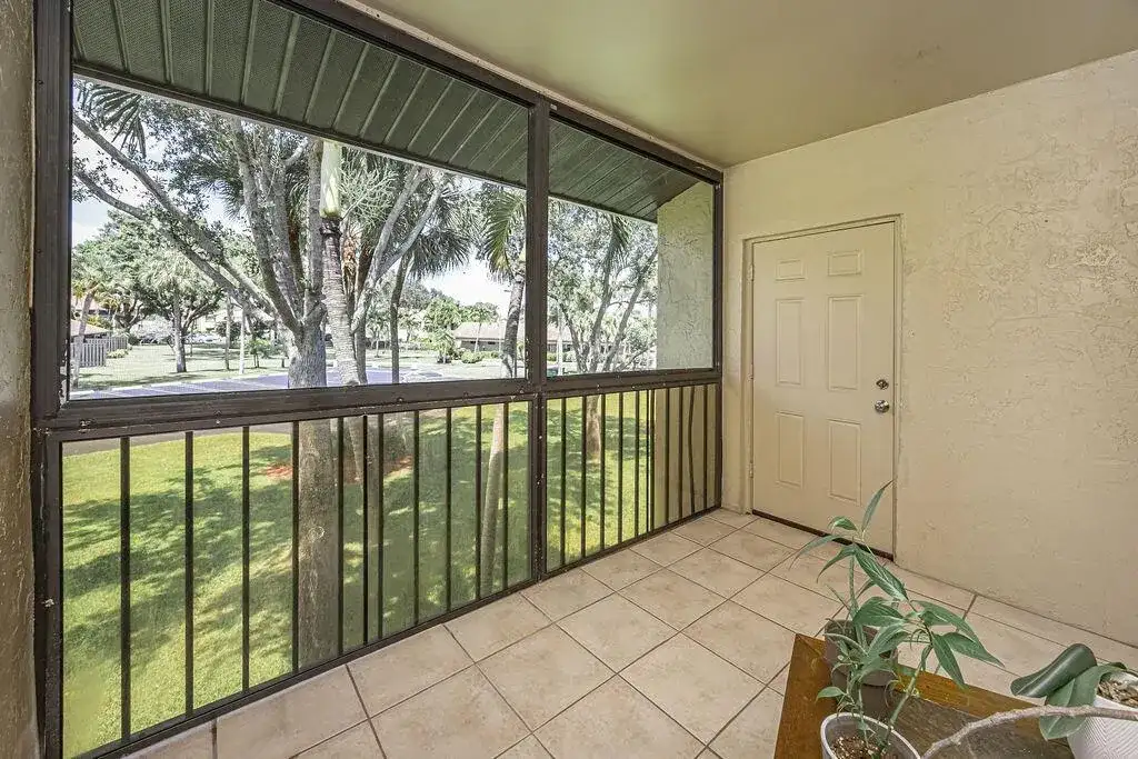 539 Shady Pine Way, FL 33415 photo 3