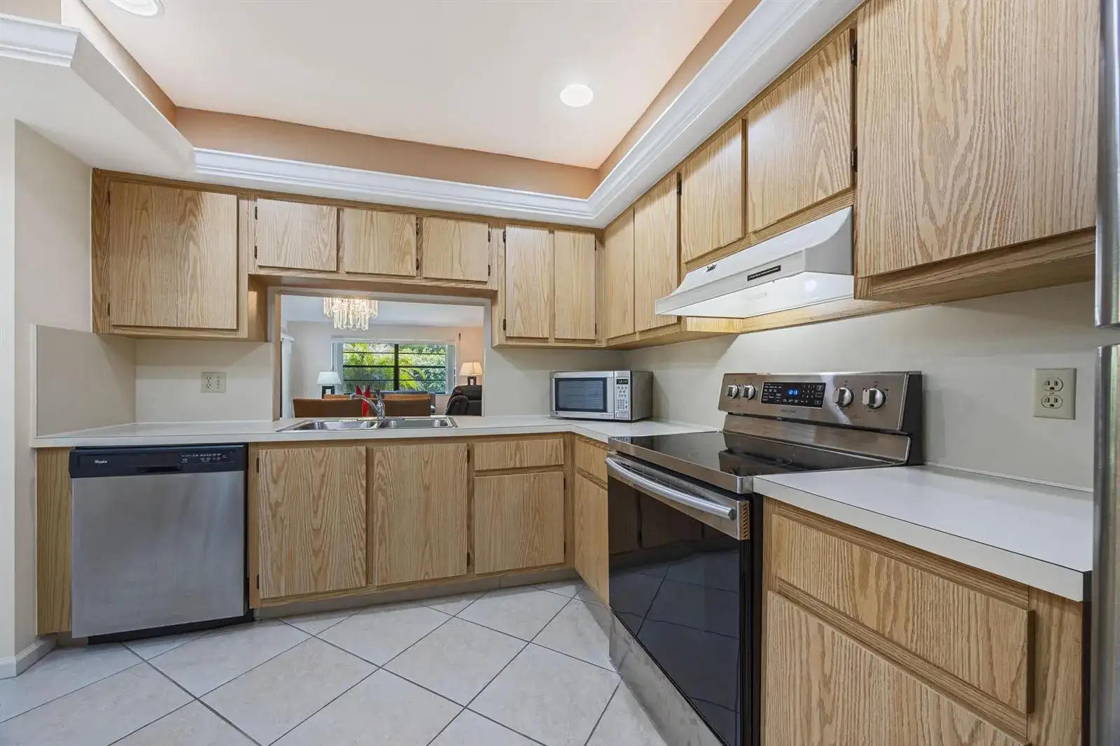 9 Ridge Pointe Drive # D, Boynton Beach FL 33435 photo 4
