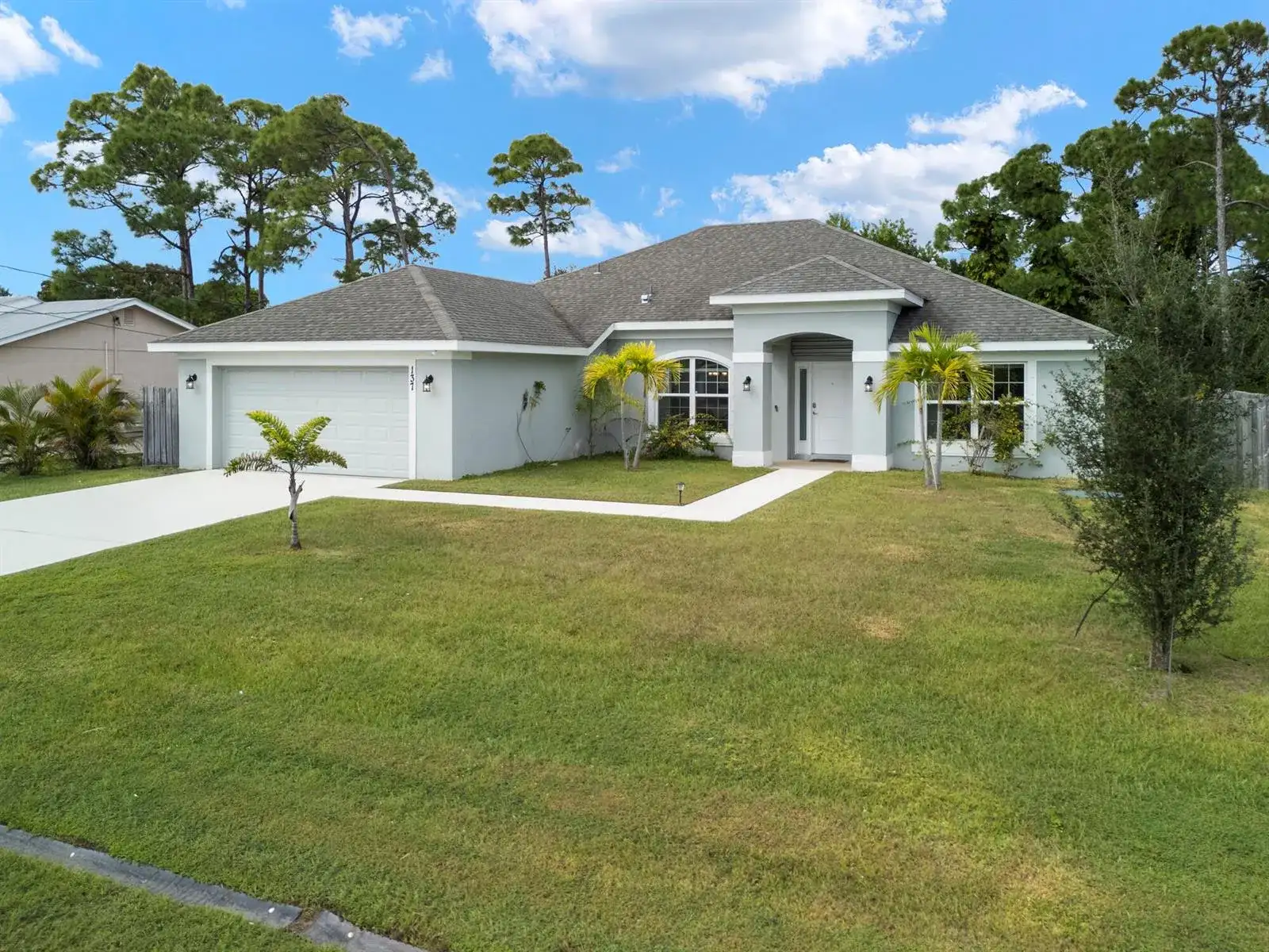 137 SW Pisces Terrace, Port St. Lucie FL 34984 photo 2