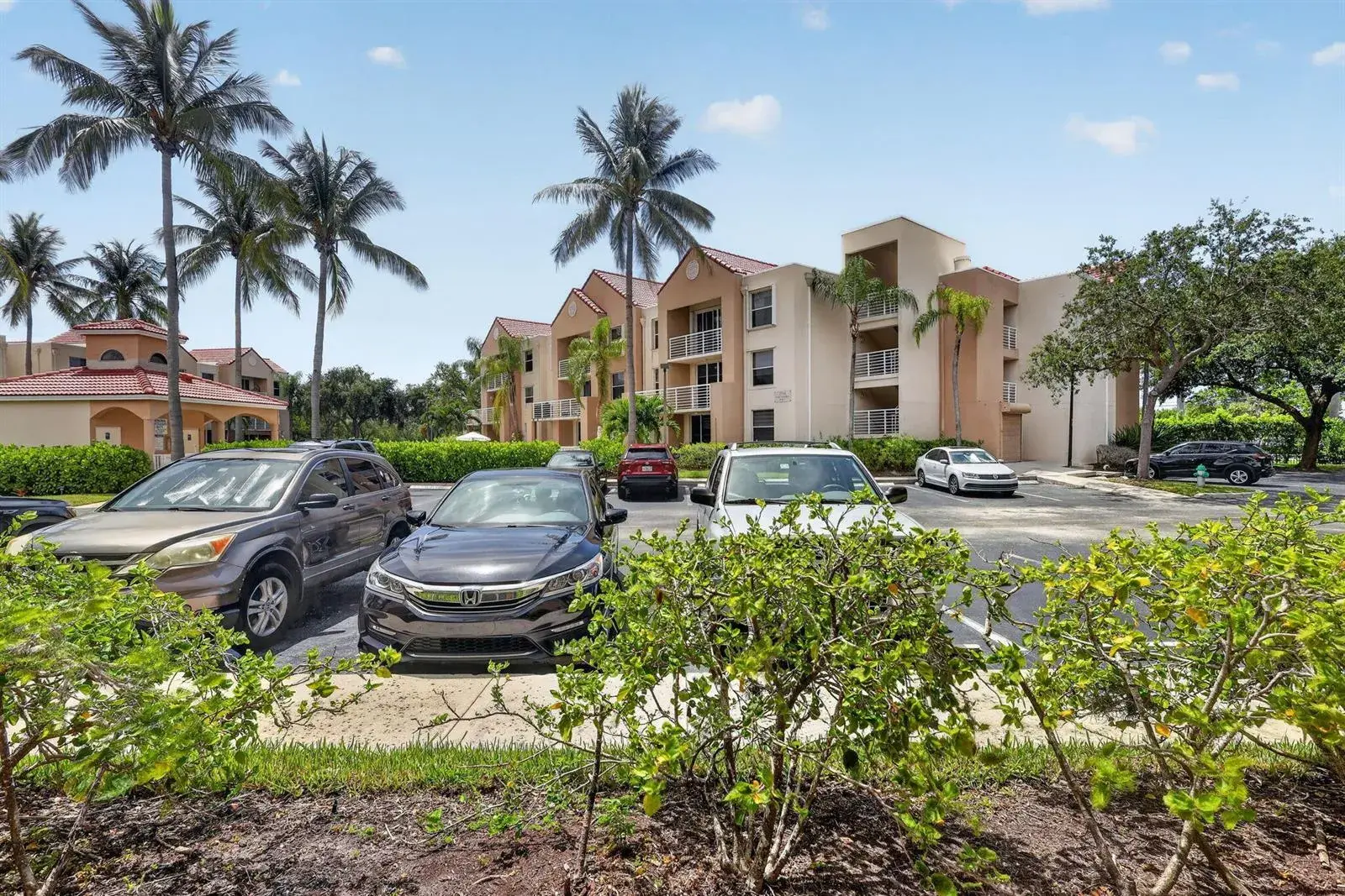 2731 Ocean Club Boulevard # 102, Hollywood FL 33019