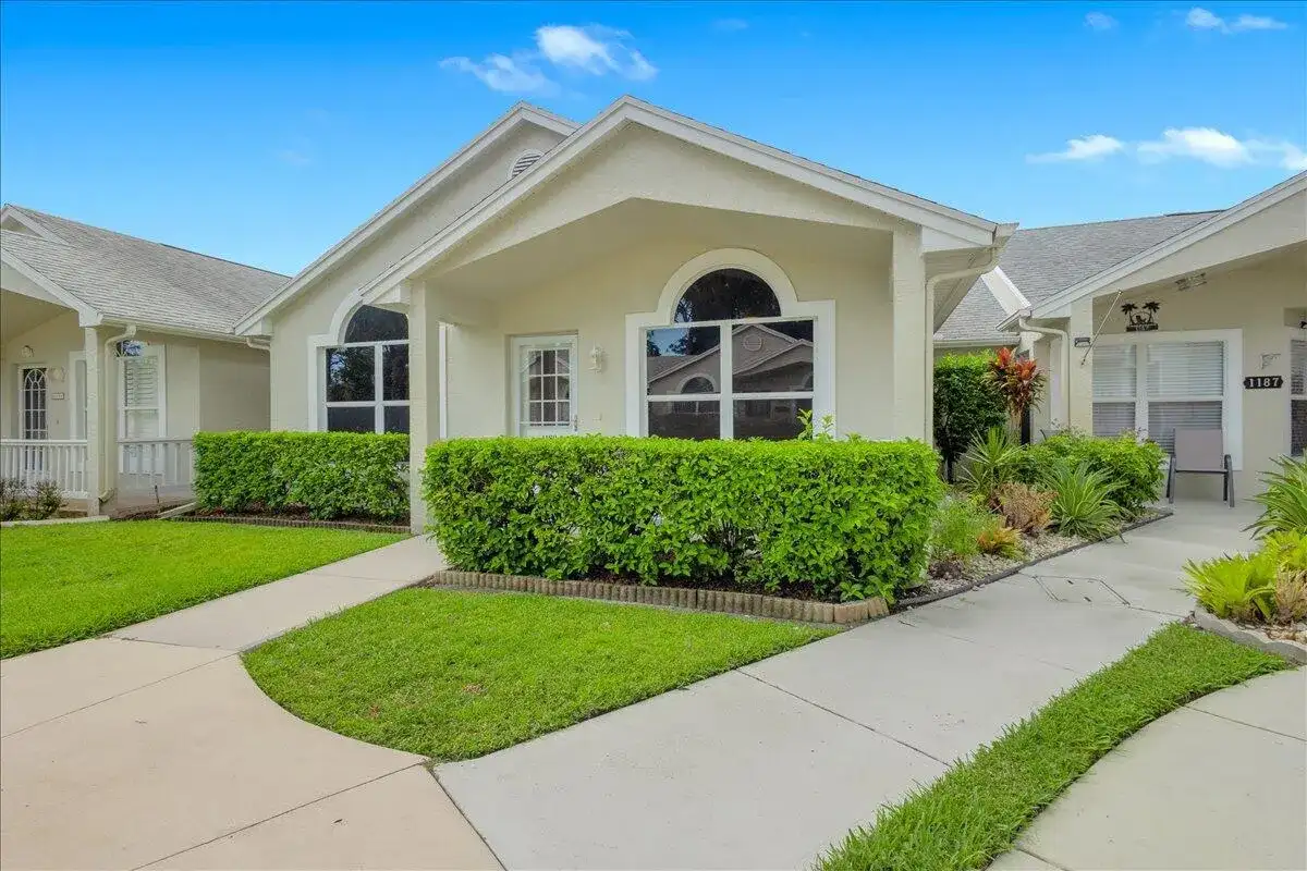 1189 NW Lombardy Drive, Port St. Lucie FL 34986 photo 3