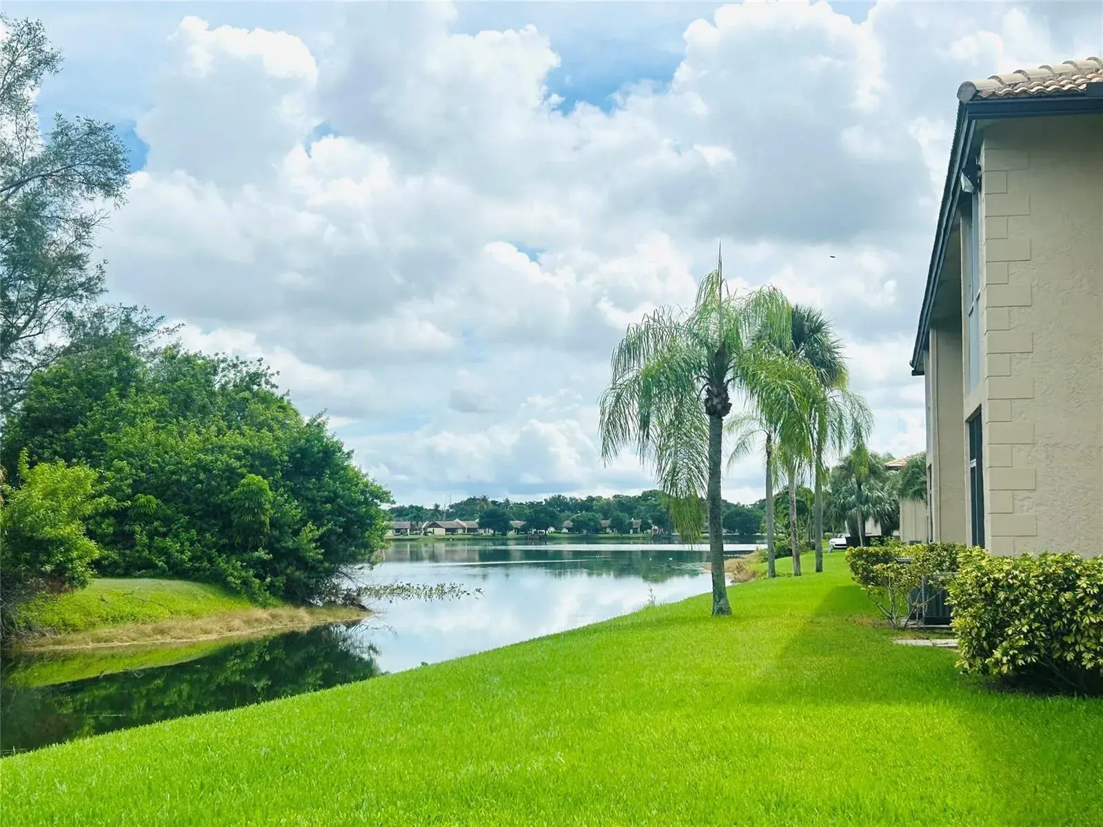 5550 Lakeside Drive # 203, Margate FL 33063