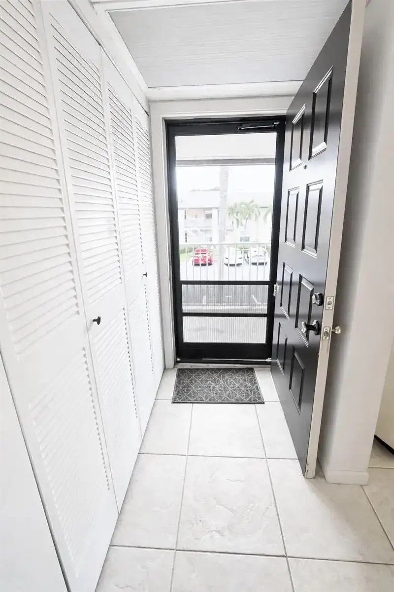 5550 Lakeside Drive # 203, Margate FL 33063 photo 4