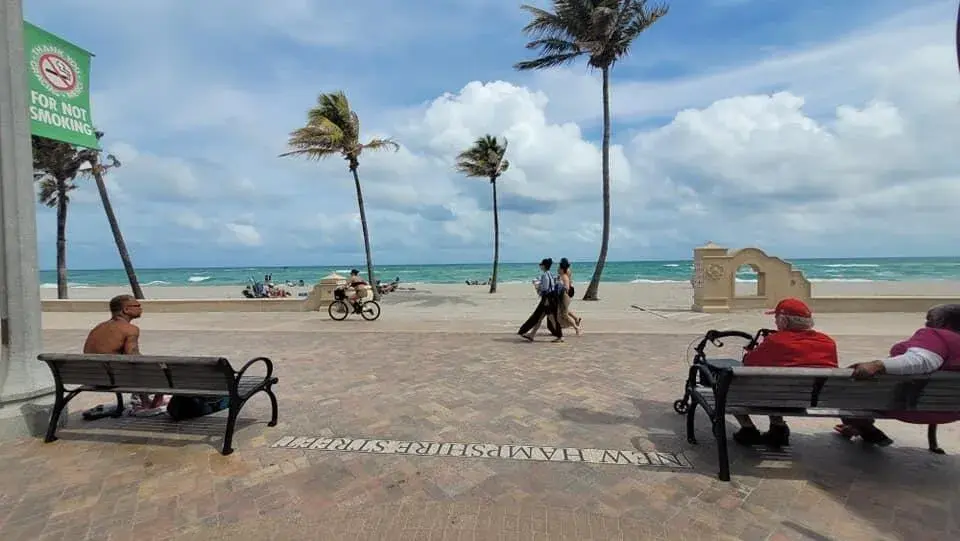 302 New Hampshire Street, Hollywood FL 33019
