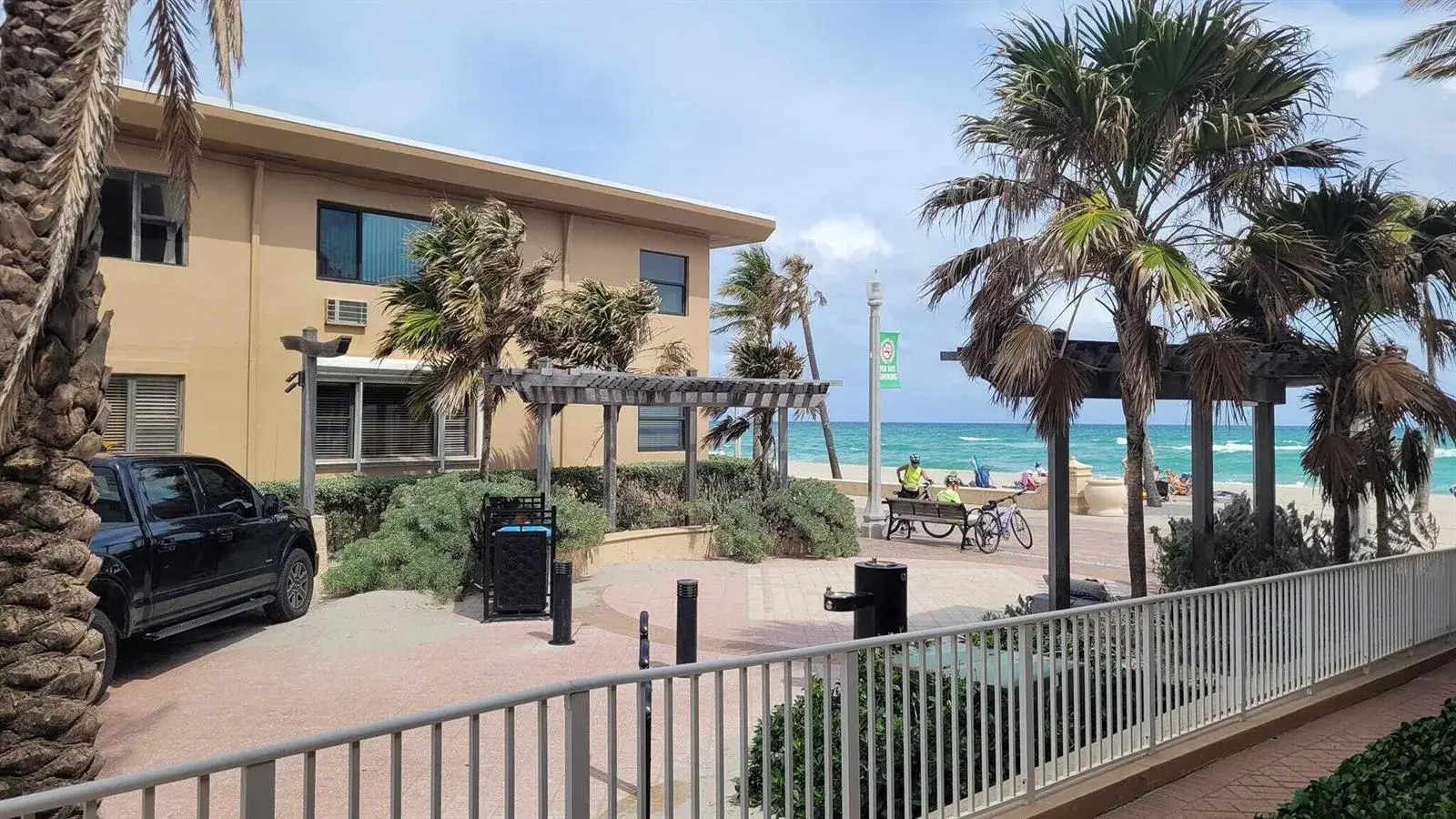 302 New Hampshire Street, Hollywood FL 33019