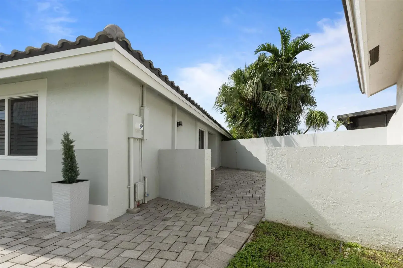 15037 Brighton Lane, Davie FL 33331
