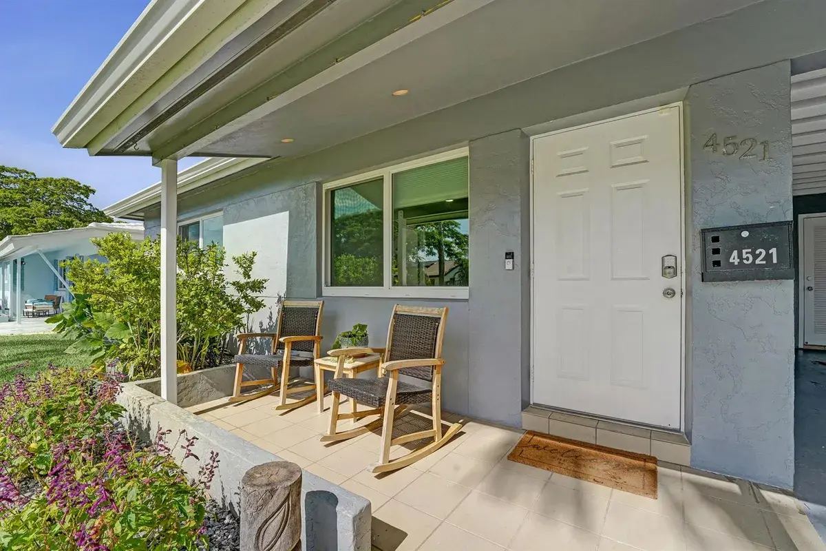 4521 NE 2nd Avenue, Oakland Park FL 33334