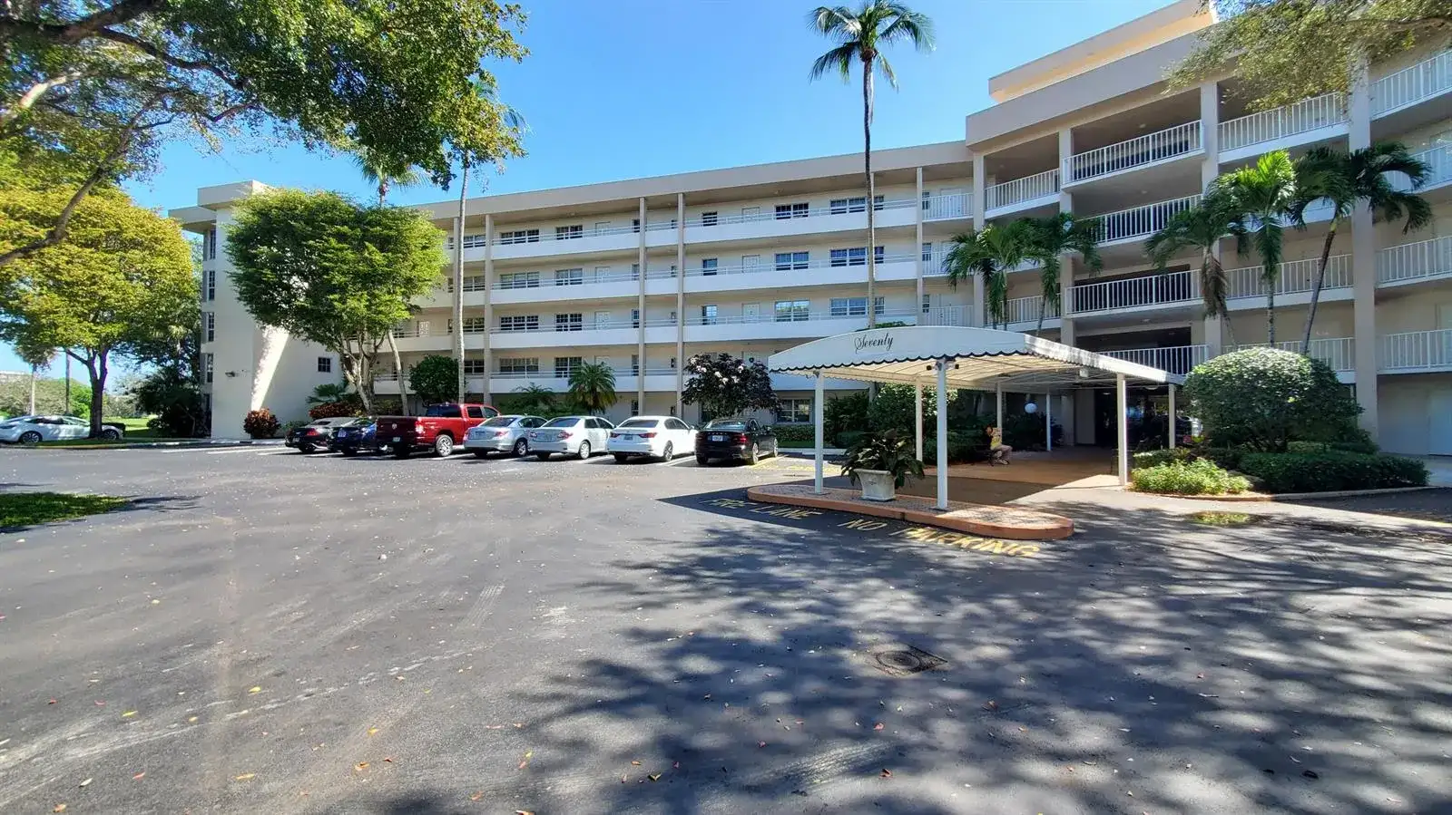 3800 Oaks Clubhouse Drive # 112, Pompano Beach FL 33069 photo 2