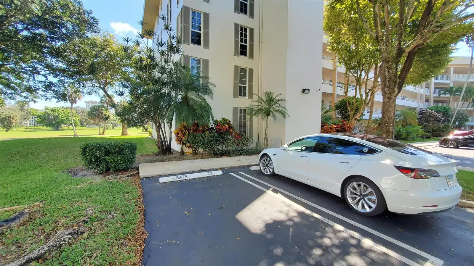 3800 Oaks Clubhouse Drive # 112, Pompano Beach FL 33069 photo 3