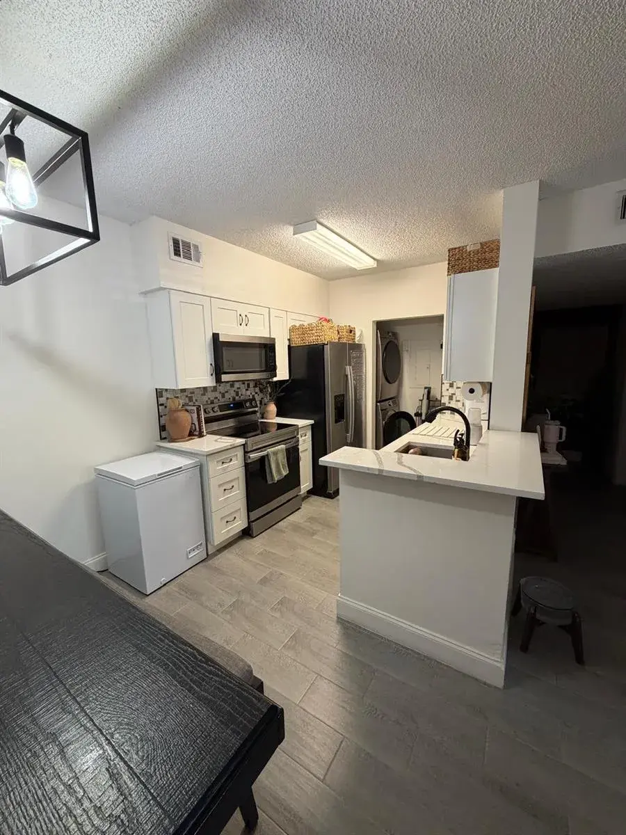 10306 Fox Trail Road S # 901, West Palm Beach FL 33411