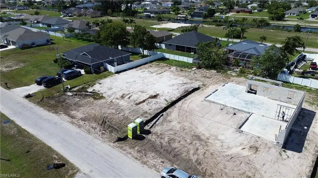 2713 NW 5th Terrace, Cape Coral FL 33993 photo 4