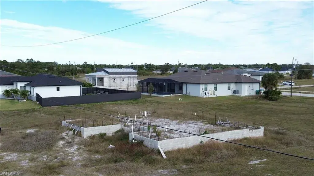 3939 NW 41st Avenue, Cape Coral FL 33993