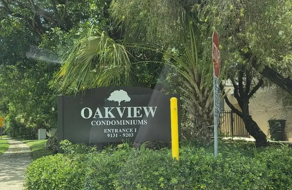 9187 Fontainebleau Boulevard # 419, Miami FL 33172 photo 2
