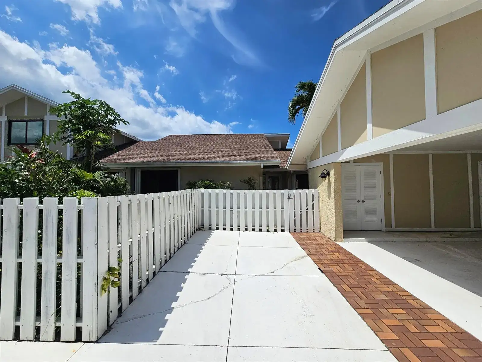 17200 Fownes Crescent, Jupiter FL 33477 photo 2
