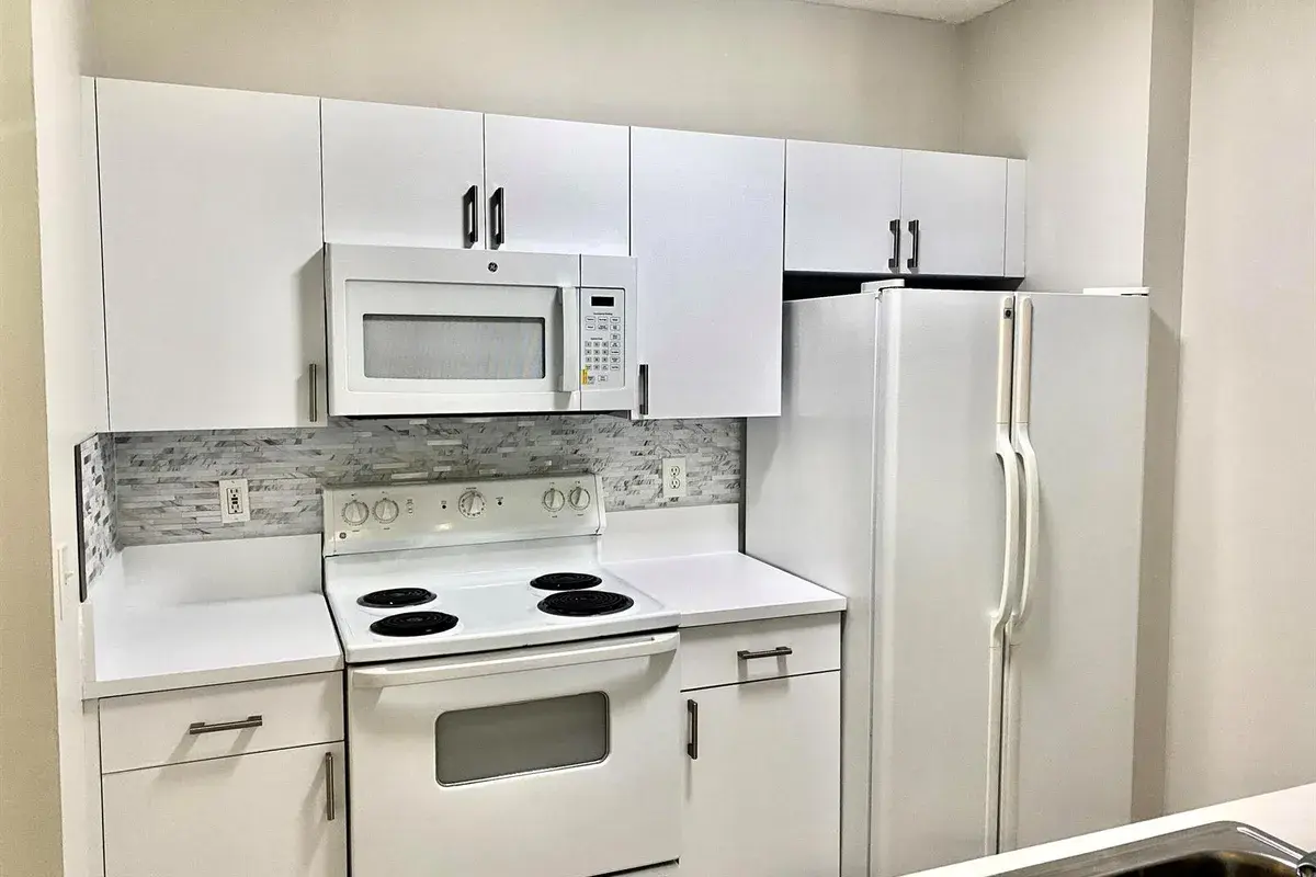 630 S Sapodilla Avenue # 204, West Palm Beach FL 33401