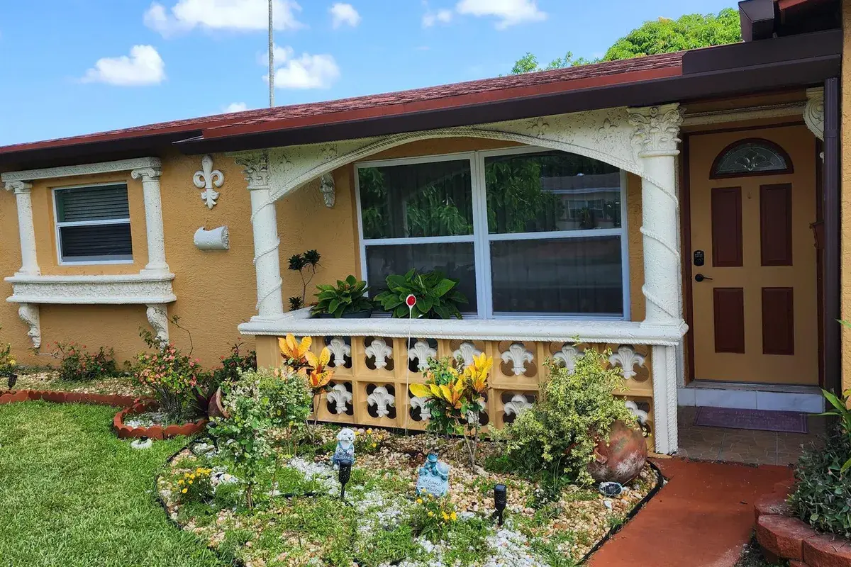 3654 NW 27th Street, Lauderdale Lakes FL 33311