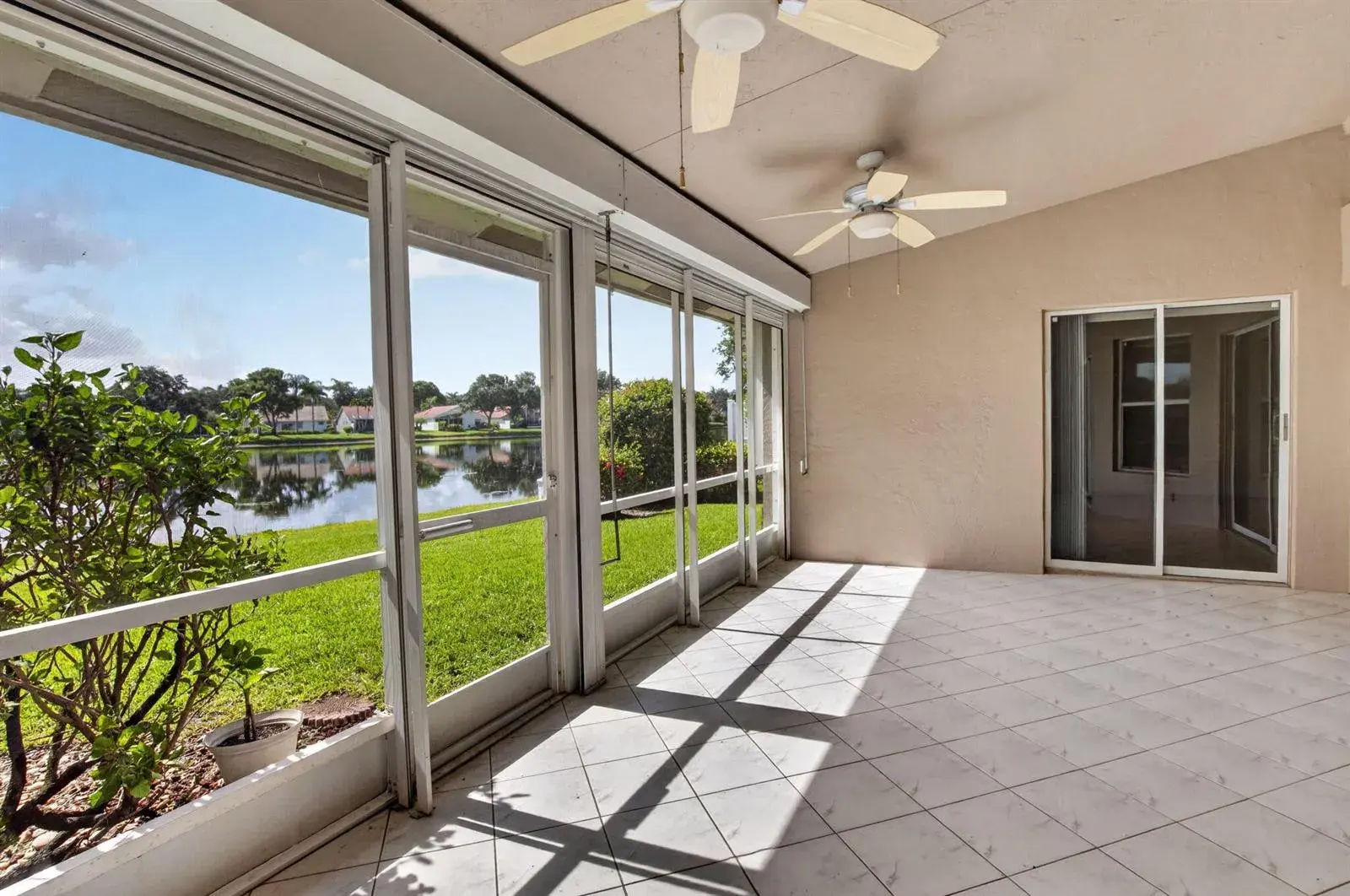 9875 Harbour Lake Circle, Boynton Beach FL 33437