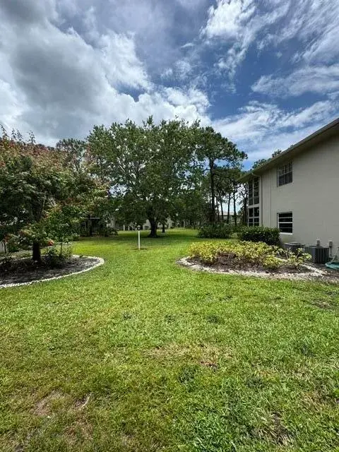 33 Lake Vista Trail # 104, Port St. Lucie FL 34952