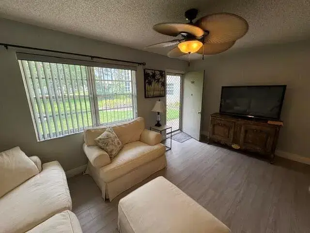 33 Lake Vista Trail # 104, Port St. Lucie FL 34952