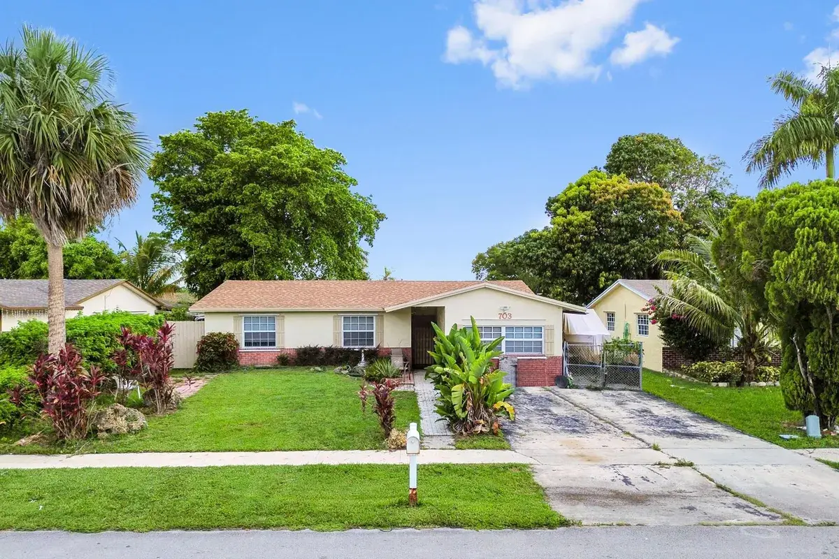 703 SW 76th Avenue, North Lauderdale FL 33068