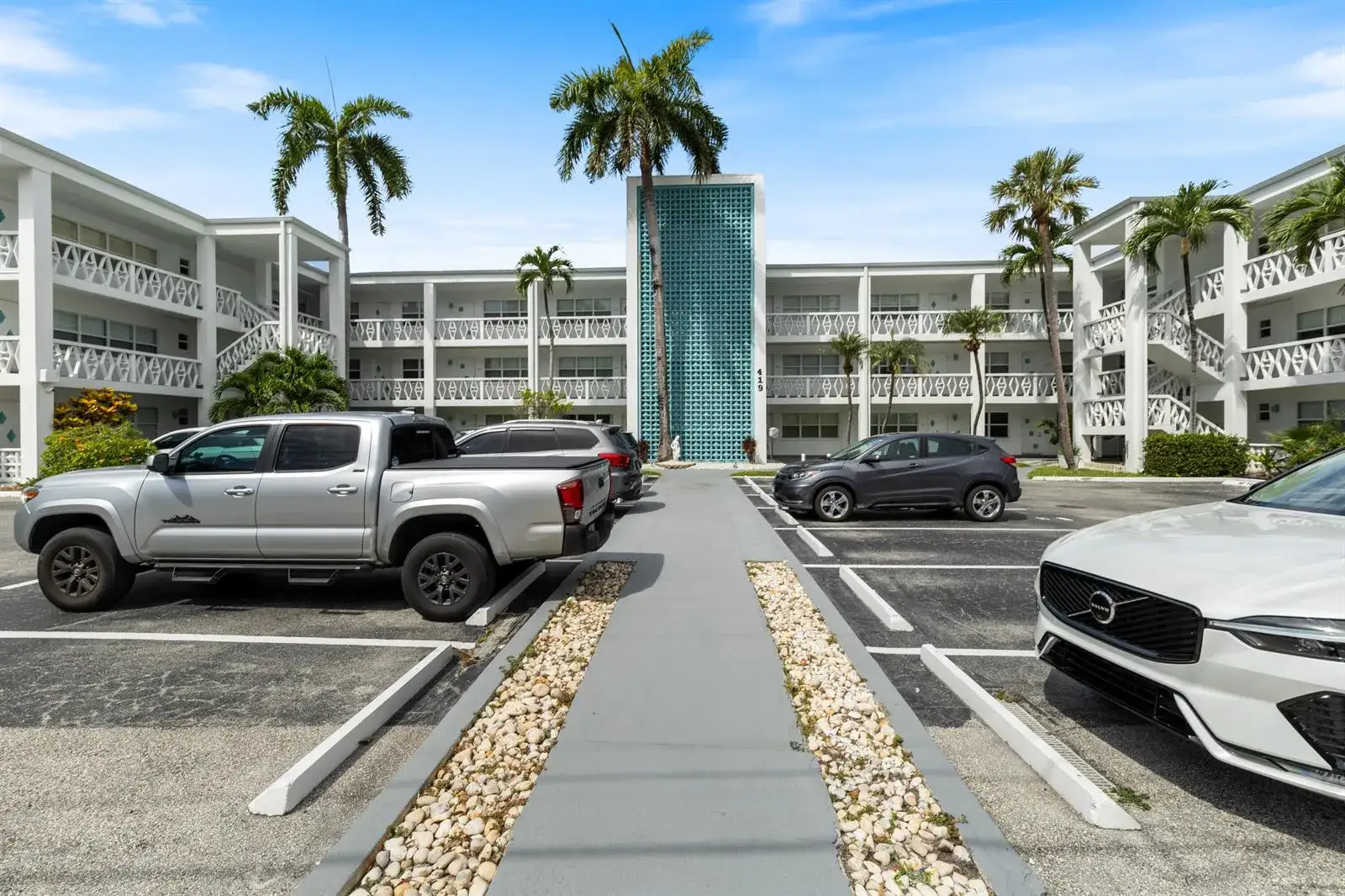 419 Golden Isles Drive # 210, Hallandale Beach FL 33009