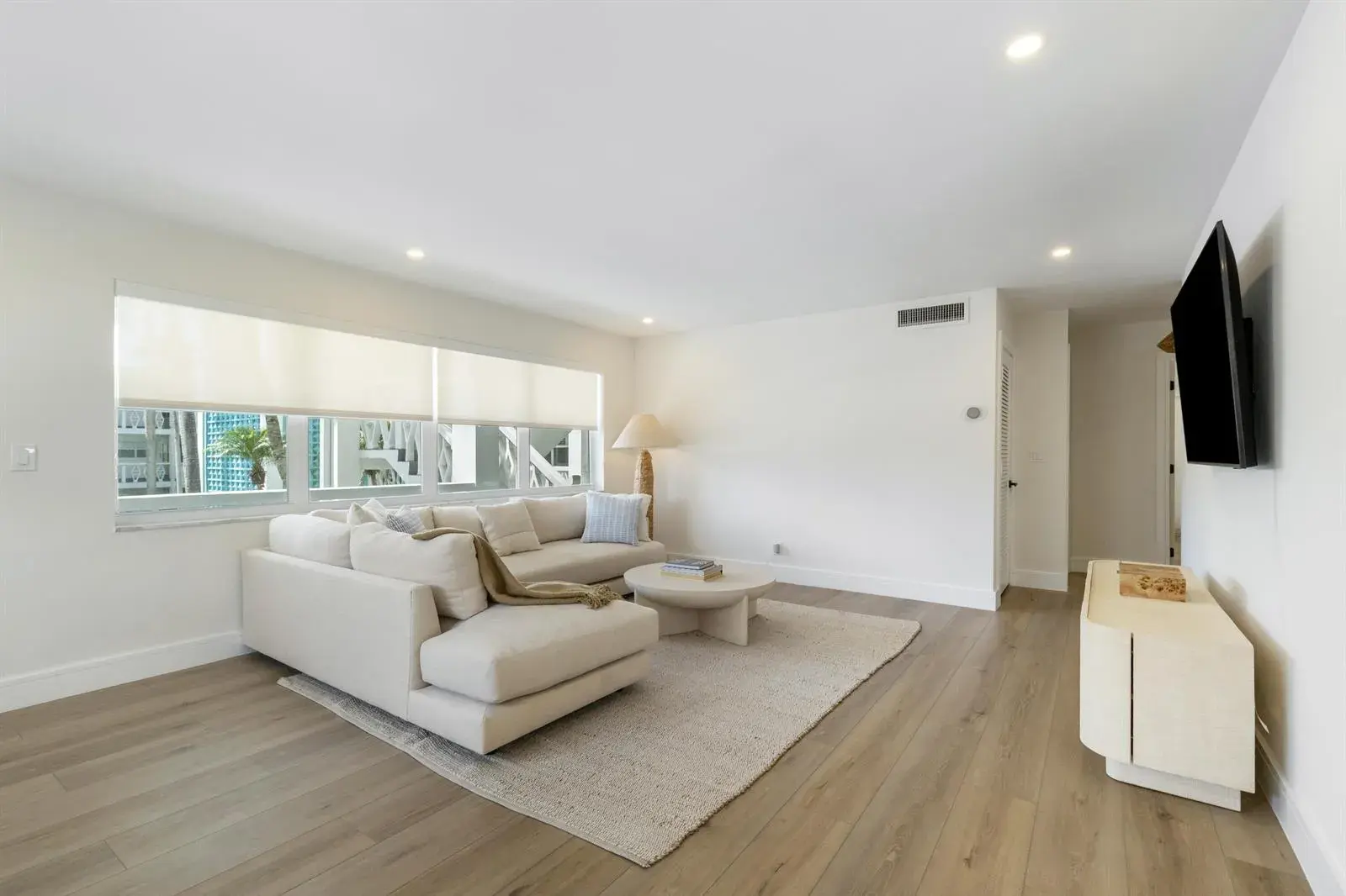 419 Golden Isles Drive # 210, Hallandale Beach FL 33009
