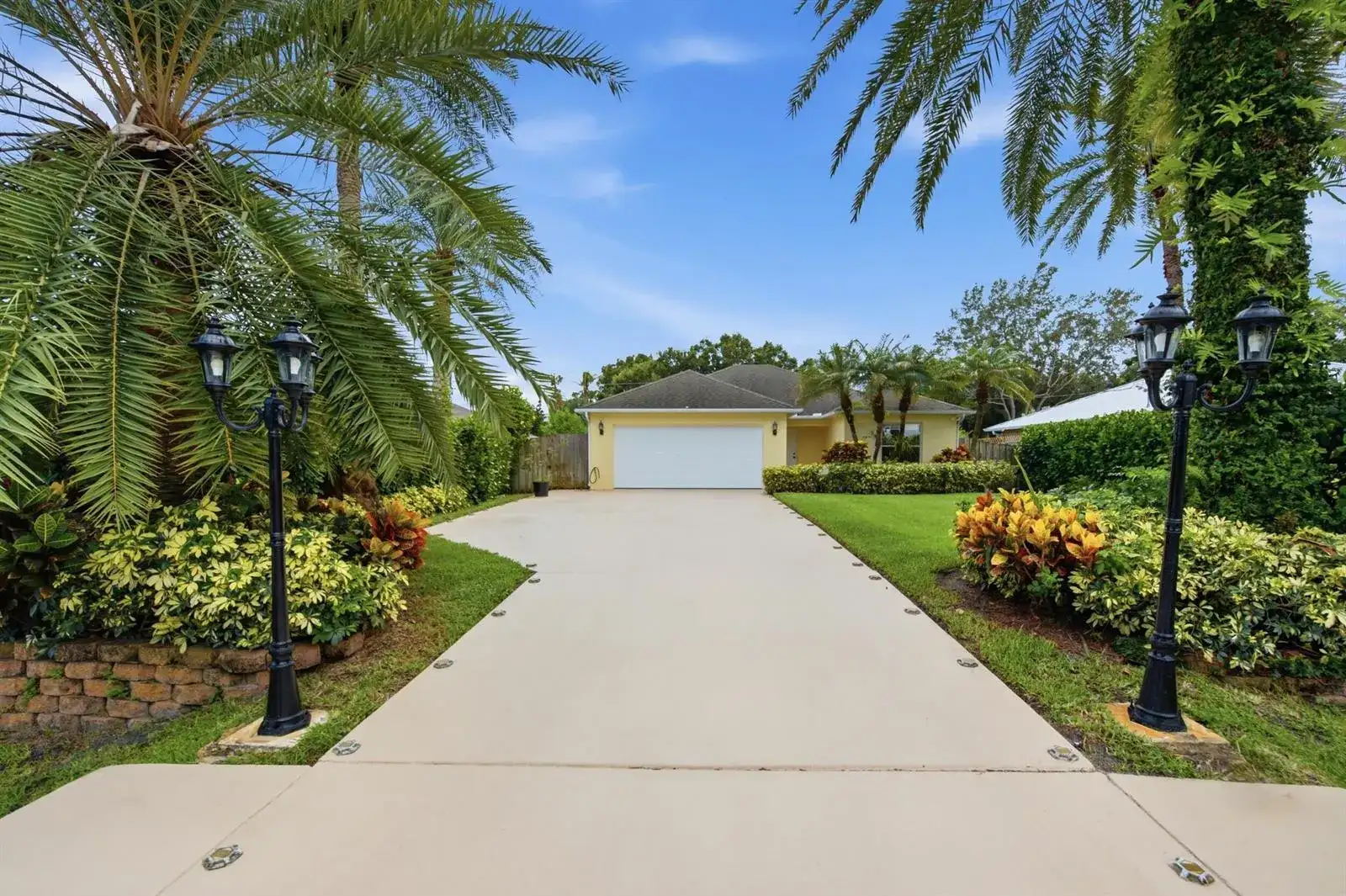 3772 SE Upper Street, Stuart FL 34997 photo 2