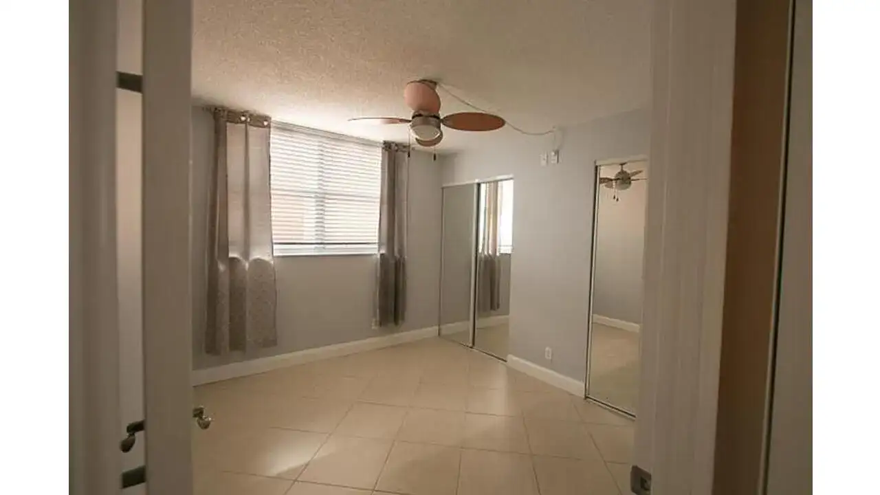 480 Executive Center Drive # 2g, West Palm Beach FL 33401 photo 5