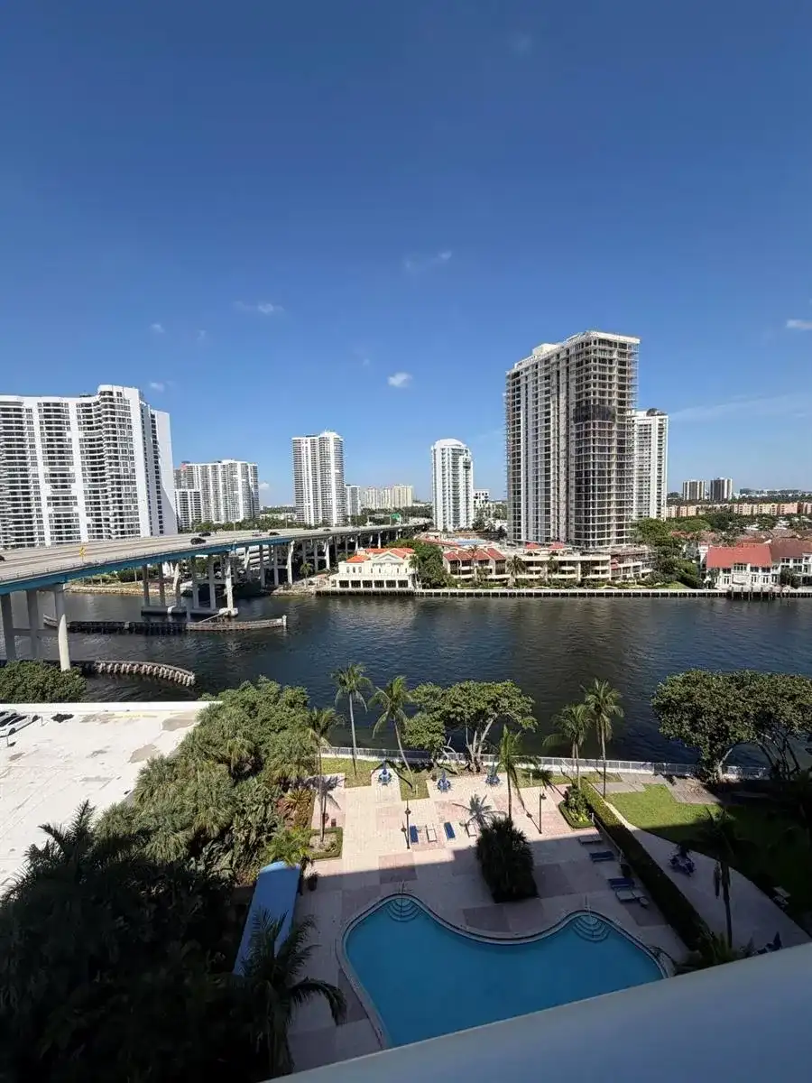 19390 Collins Avenue # 1103, Sunny Isles Beach FL 33160