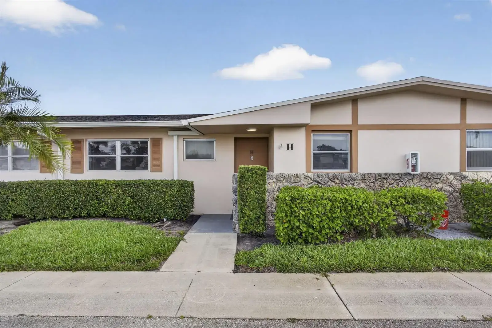 2703 Dudley Drive W # H, West Palm Beach FL 33415