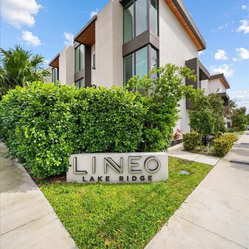 1052 N Victoria Park Road, Fort Lauderdale FL 33304