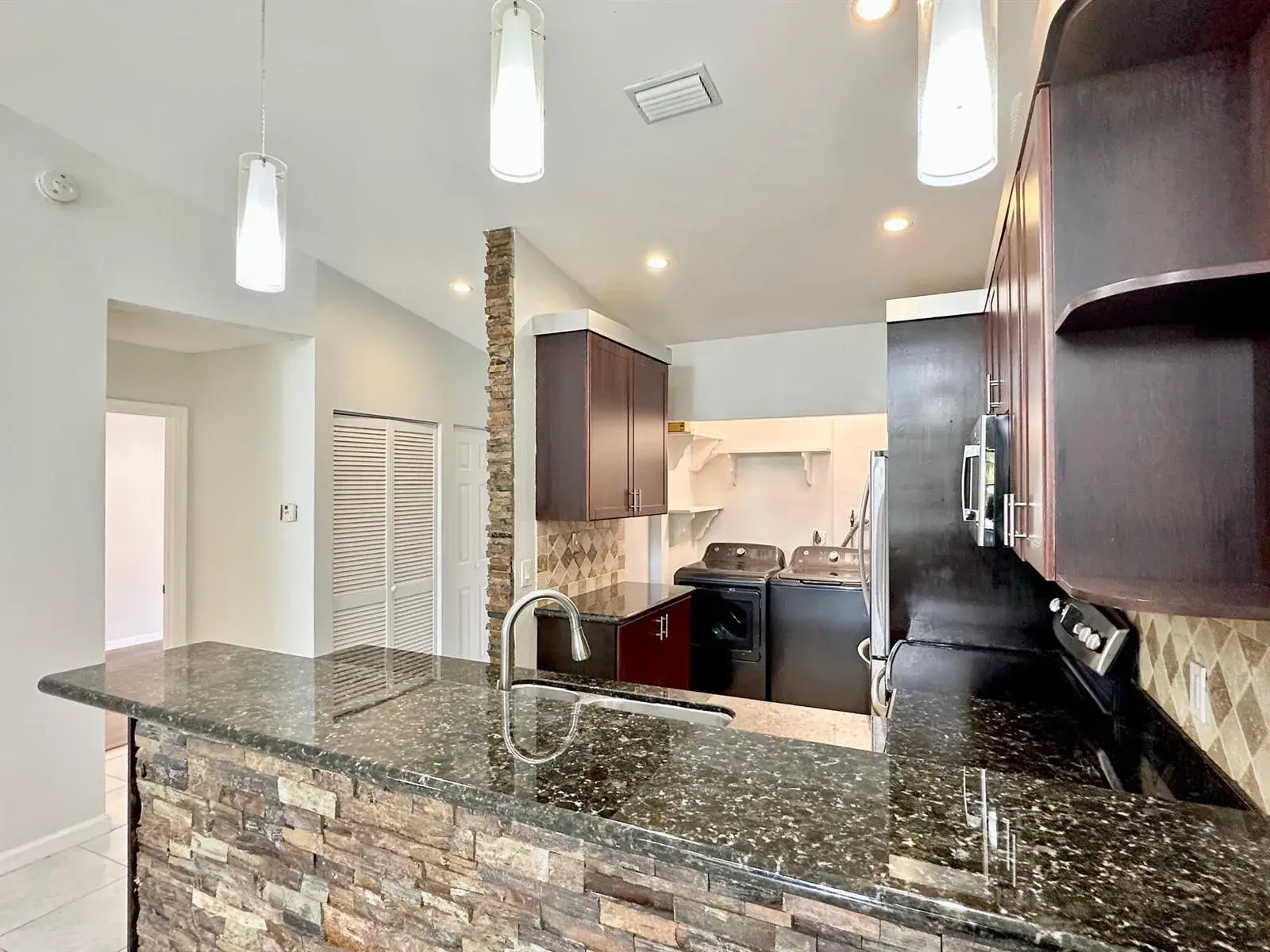 1917 NW 94th Avenue # 204a, Coral Springs FL 33071