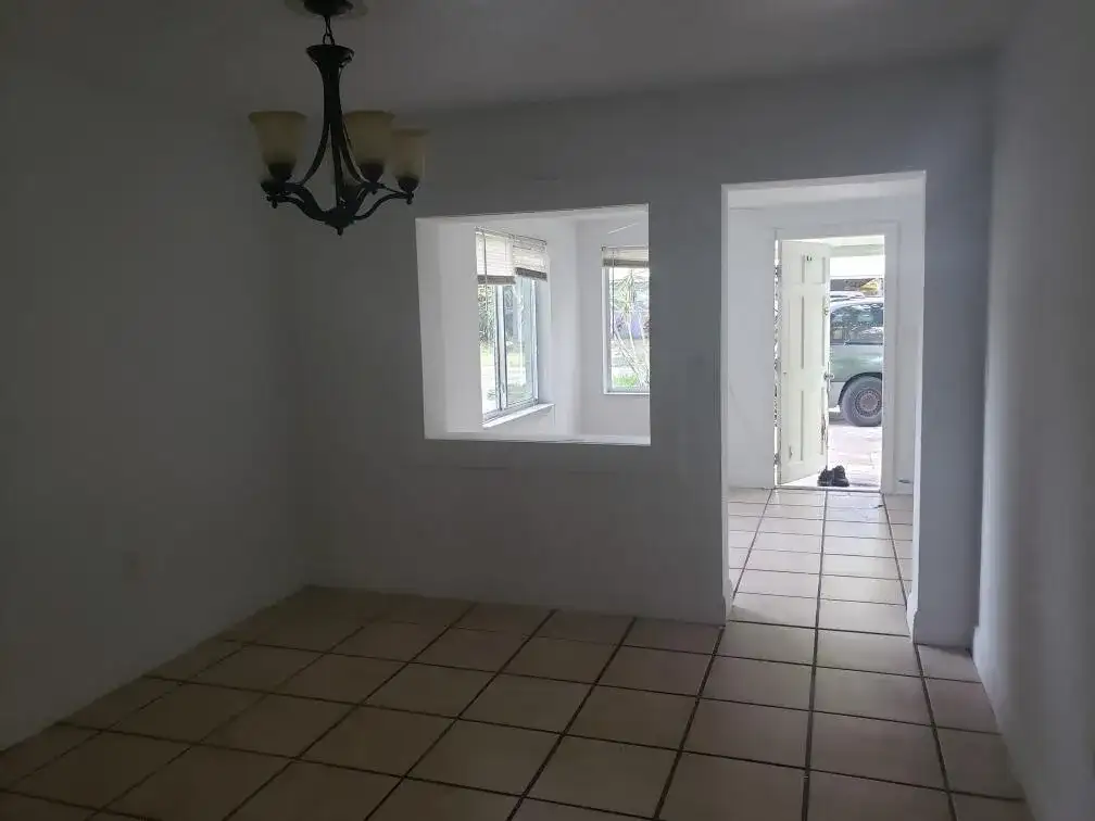 364 Johnston Street, Fort Pierce FL 34982 photo 5