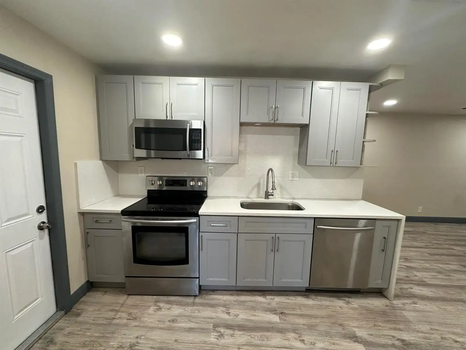 2550 NE 7th Terrace, Pompano Beach FL 33064 photo 4
