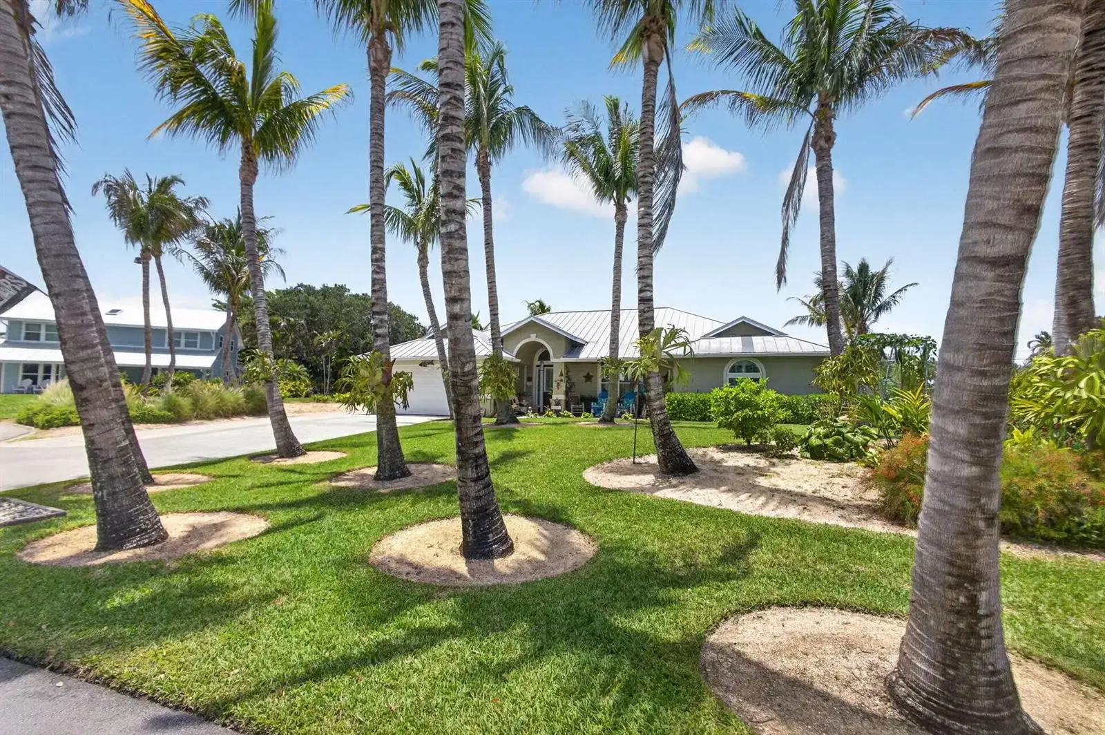 8081 SE Shiloh Terrace, Hobe Sound FL 33455 photo 2