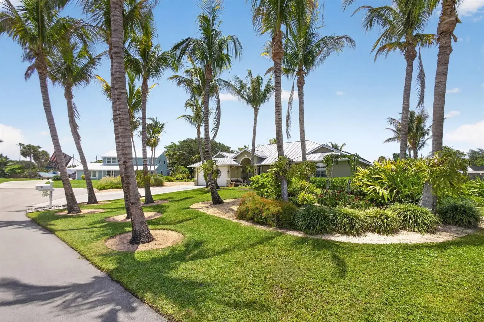 8081 SE Shiloh Terrace, Hobe Sound FL 33455 photo 3