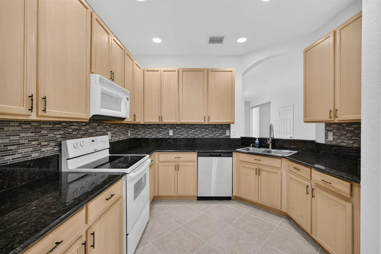 4991 Bonsai Circle # 107, Palm Beach Gardens FL 33418