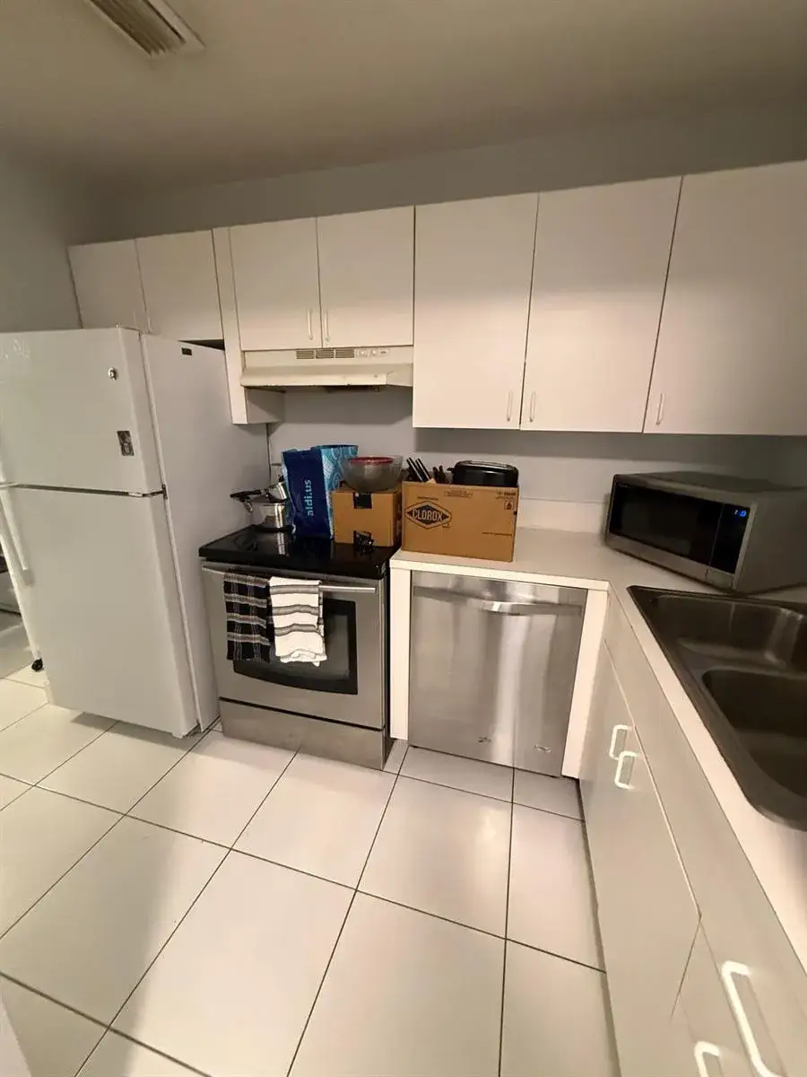 4121 NE 21st Terrace # 3, Lighthouse Point FL 33064