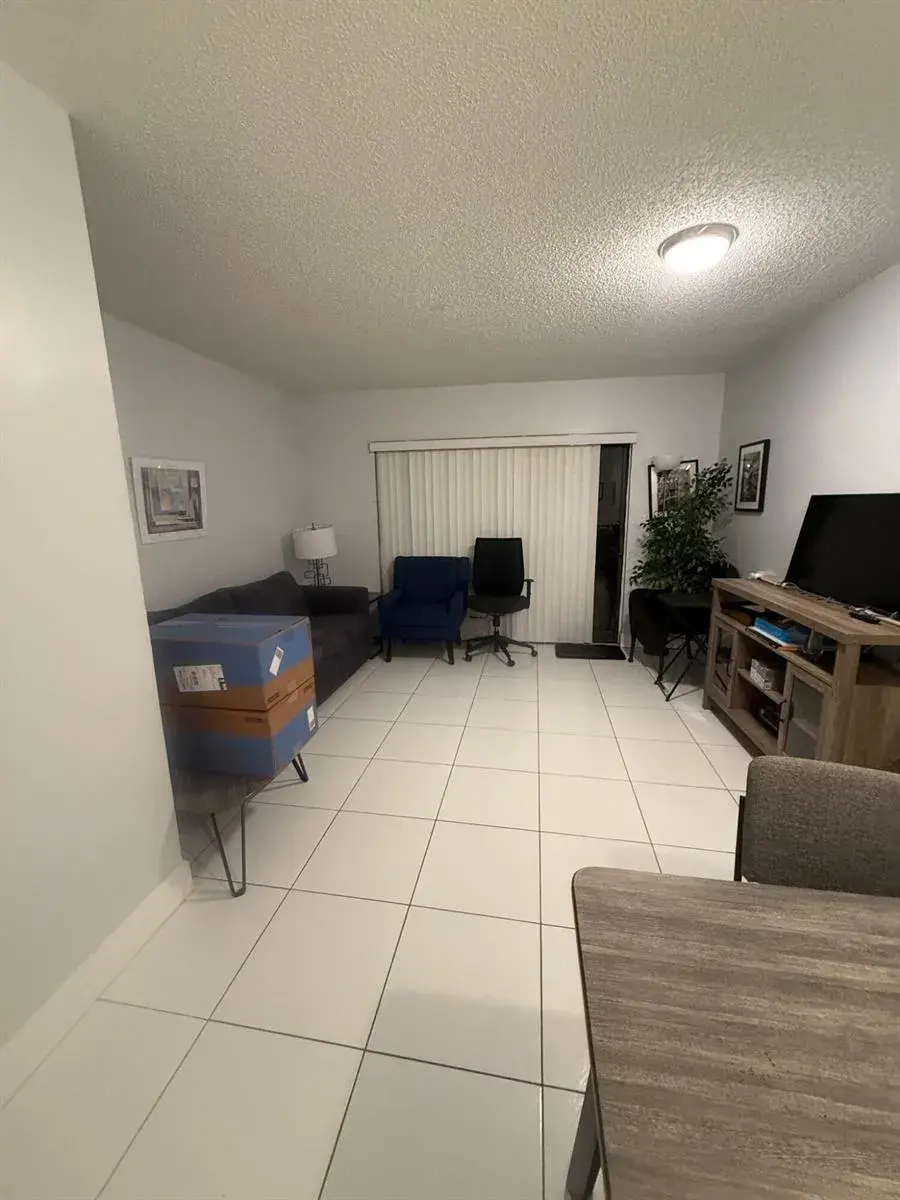 4121 NE 21st Terrace # 3, Lighthouse Point FL 33064