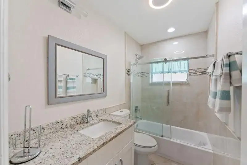 4184 NW 52nd Avenue, Lauderdale Lakes FL 33319 photo 2