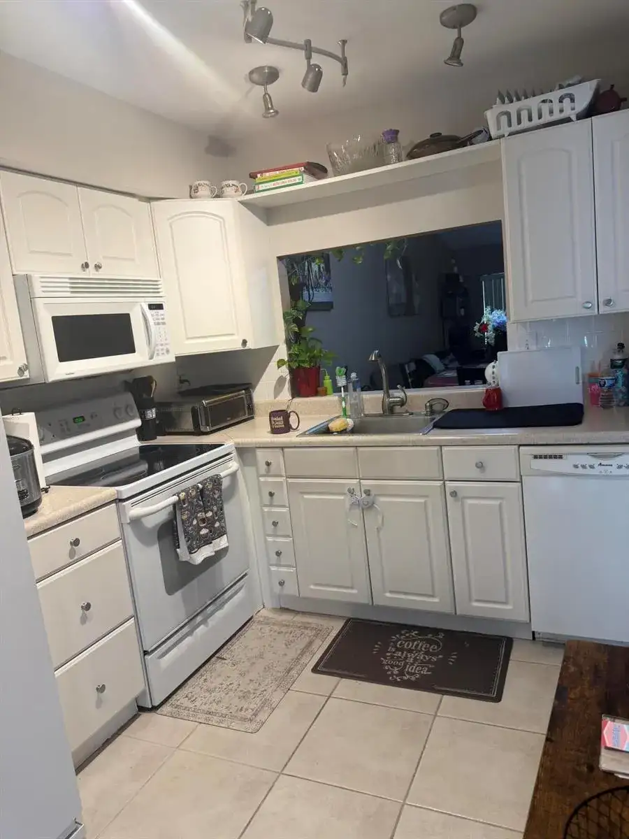 6304 Wedgewood Terrace # B8, Tamarac FL 33321 photo 4
