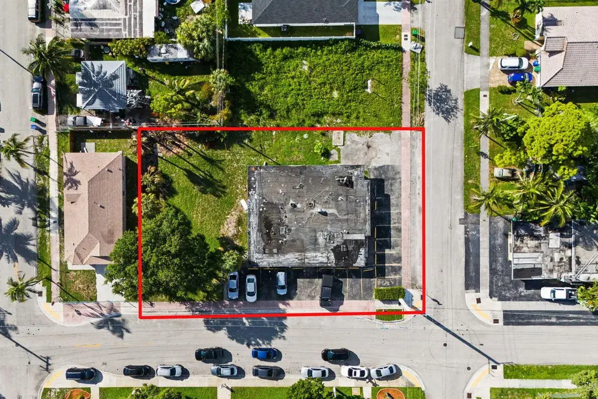 880 NW 25th Avenue, Fort Lauderdale FL 33311