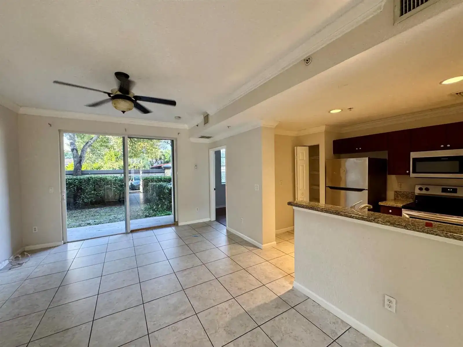 1954 Freeport Lane # 1954, Riviera Beach FL 33404