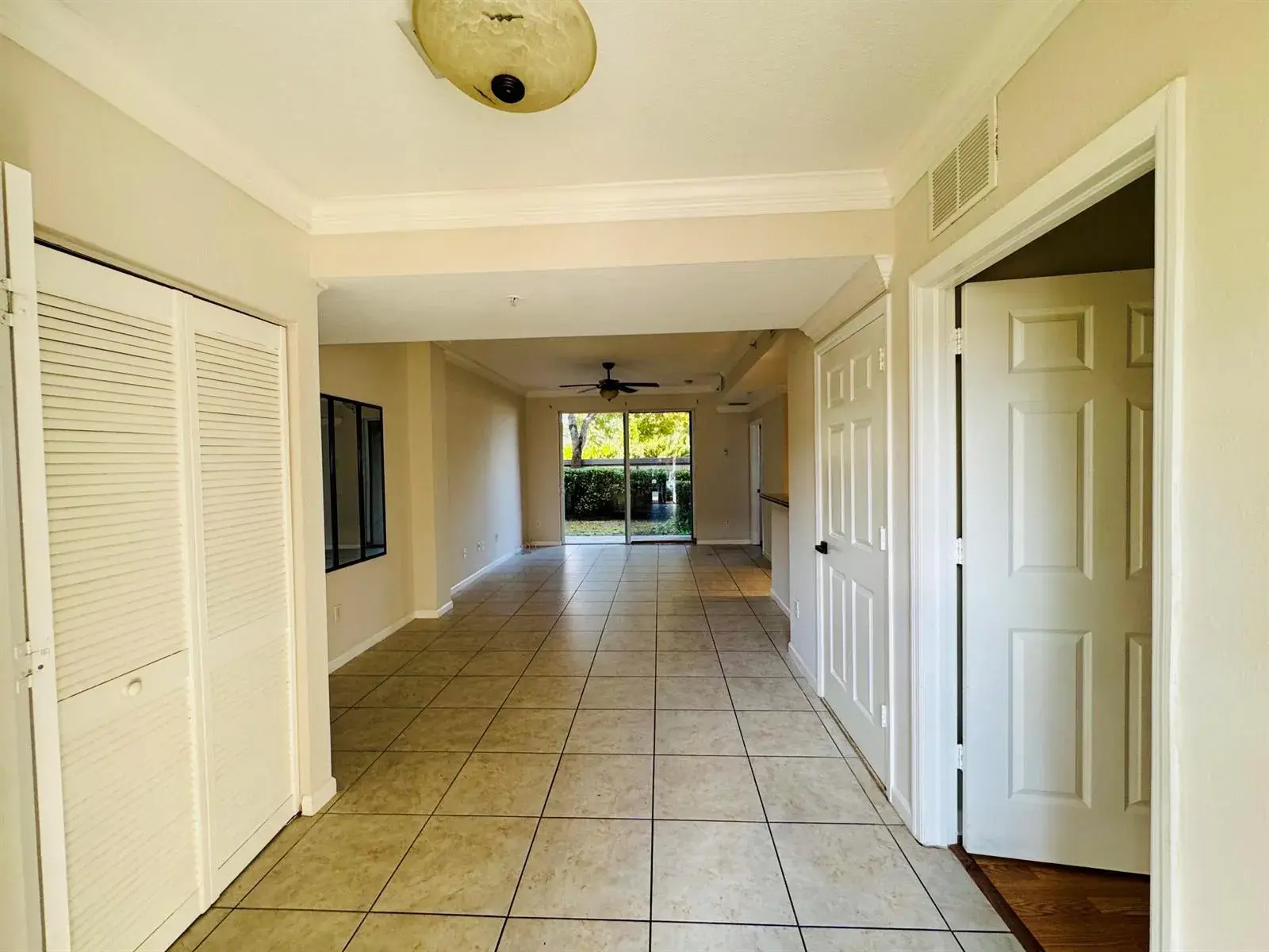 1954 Freeport Lane # 1954, Riviera Beach FL 33404